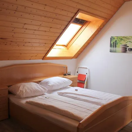 Zur Linde Guest house Gebsattel