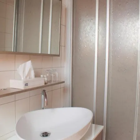 Zur Linde Guest house 3*