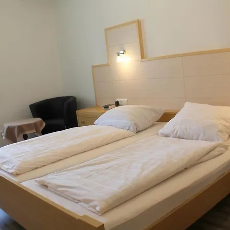 Zur Linde Guest house