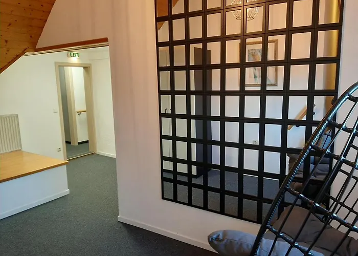 Zur Linde 3*