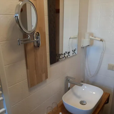 Pensión Zur Linde Gebsattel