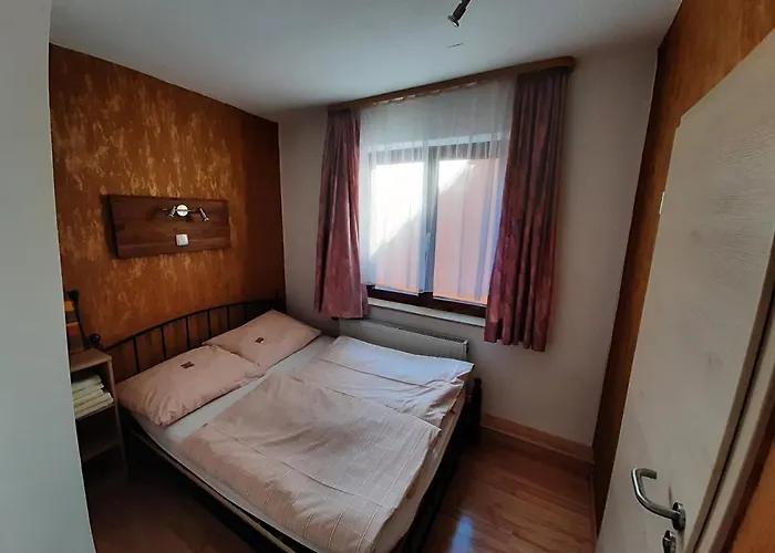 Zur Linde Casa de hóspedes
